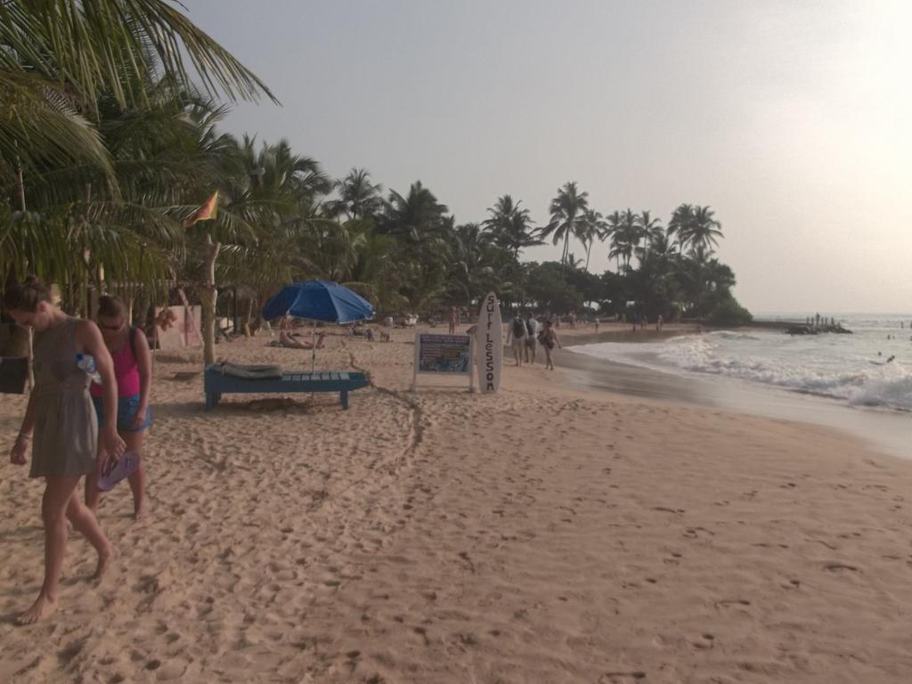 Srilanka Ayurveda Hotel ฮิกคาดูวา ภายนอก รูปภาพ
