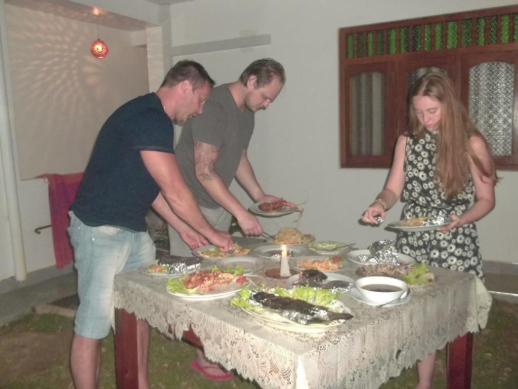 Srilanka Ayurveda Hotel ฮิกคาดูวา ภายนอก รูปภาพ